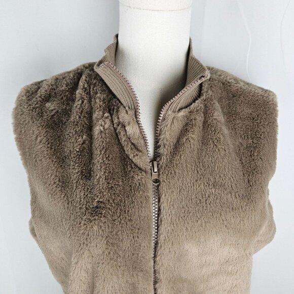 Questions Faux Fur Vest Medium Zip Front Mock Neck Tan - Picture 5 of 10